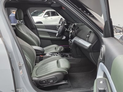 MINI COUNTRYMAN - 10