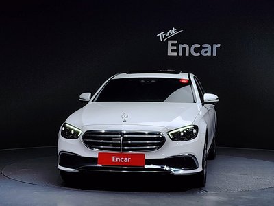 MERCEDES-BENZ E-CLASS - 2