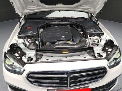 MERCEDES-BENZ E-CLASS - 7