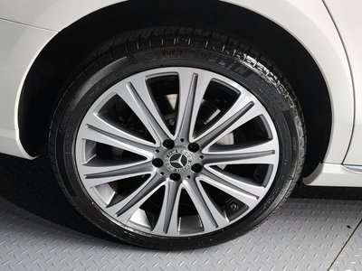 MERCEDES-BENZ E-CLASS - 6