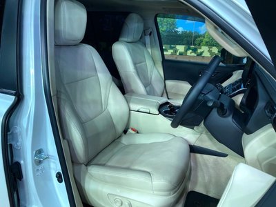 TOYOTA LAND CRUISER 300 - 8