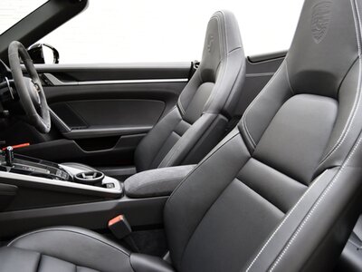 PORSCHE 911 CABRIOLET - 9
