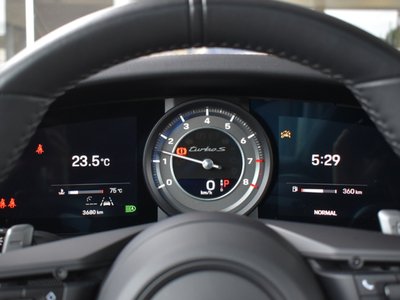 PORSCHE 911 - 7