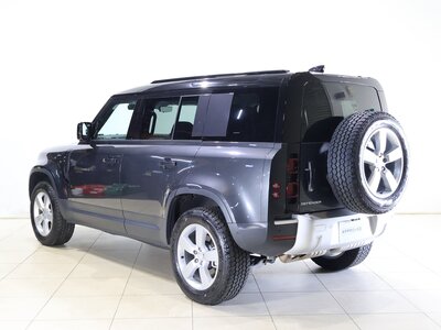 صورة 4 لـ 2025 LAND Rover DEFENDER
