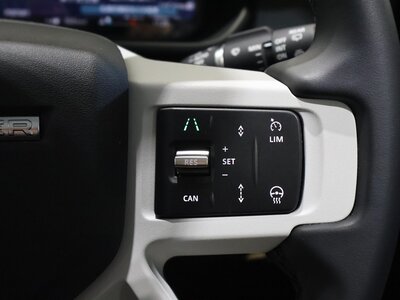 2025 LAND Rover DEFENDER — миниатюра 16