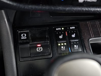 2020 Lexus RX — миниатюра 16