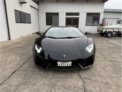 LAMBORGHINI AVENTADOR - 6