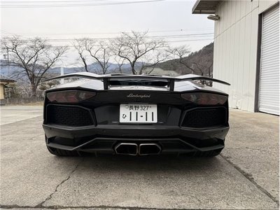 LAMBORGHINI AVENTADOR - 9