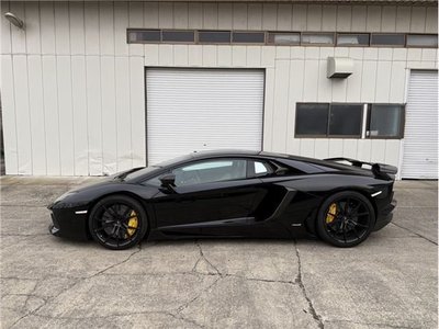 LAMBORGHINI AVENTADOR - 5