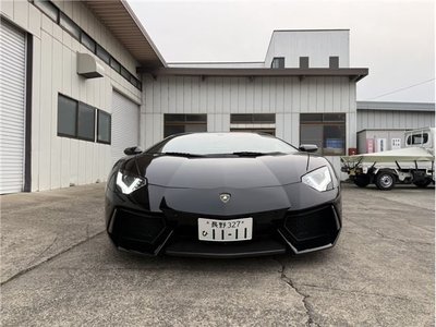 LAMBORGHINI AVENTADOR - 3