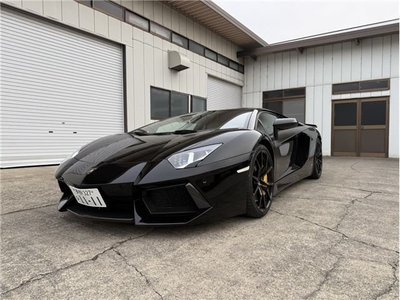 LAMBORGHINI AVENTADOR - 2