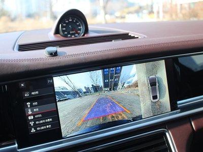 PORSCHE PANAMERA - 9