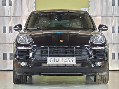 PORSCHE MACAN - 2