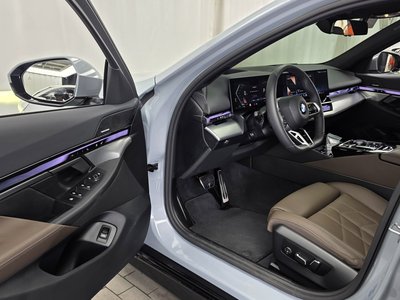 2025 BMW 5 SERIES — миниатюра 13