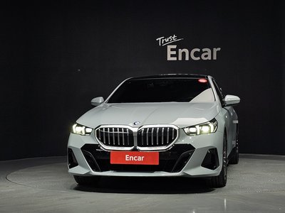 صورة 2 لـ 2025 BMW 5 SERIES