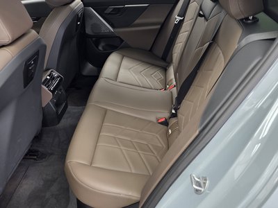 2025 BMW 5 SERIES — миниатюра 16