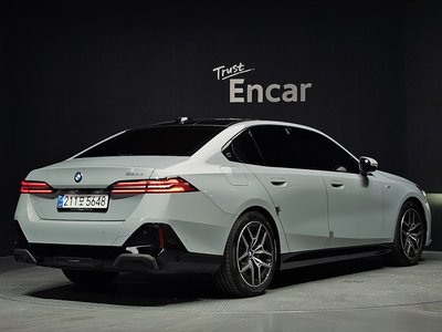 صورة 3 لـ 2025 BMW 5 SERIES