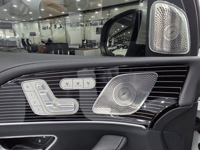 2025 Mercedes-BENZ GLS — миниатюра 11