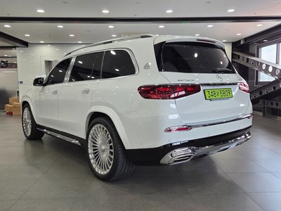 2025 Mercedes-BENZ GLS — фото 6