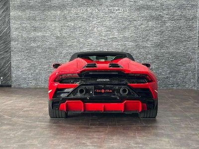 صورة 8 لـ 2023 Lamborghini HURACAN