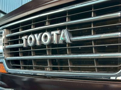 TOYOTA LAND CRUISER - 10