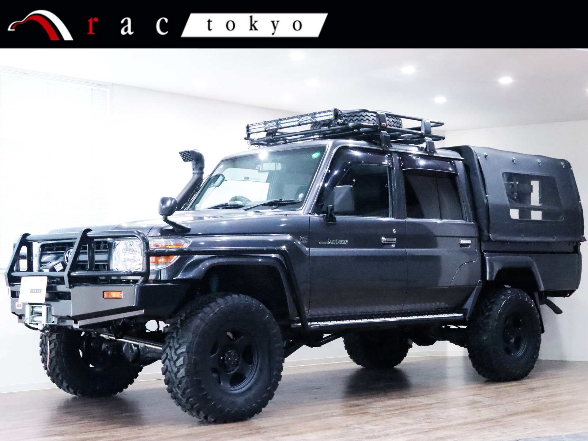 TOYOTA LAND CRUISER 70 PICKUP - View 1