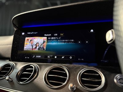 MERCEDES-BENZ E-CLASS - 10