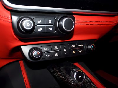 2019 Ferrari PORTOFINO — миниатюра 12