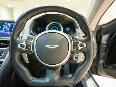 ASTON MARTIN DB11 - 8