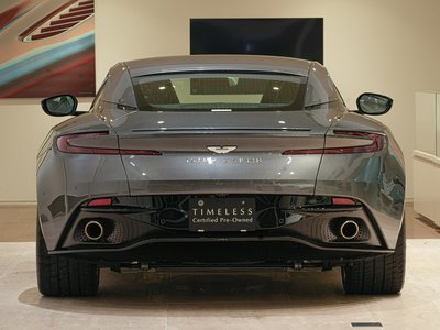 ASTON MARTIN DB11 - 6