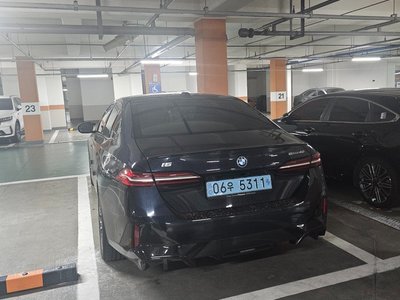 BMW I5 - 2