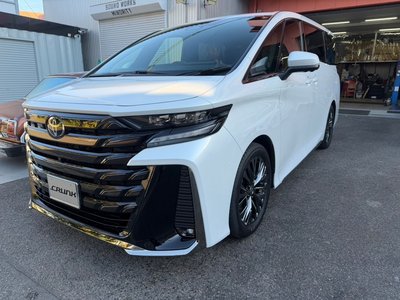 TOYOTA VELLFIRE - 1