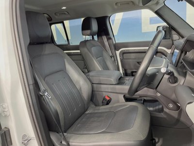 LAND ROVER DEFENDER - 10