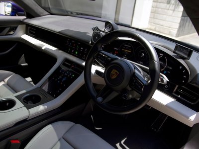 2021 Porsche TAYCAN 缩略图 23