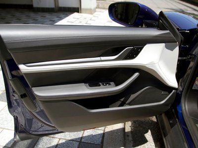 2021 Porsche TAYCAN 缩略图 32