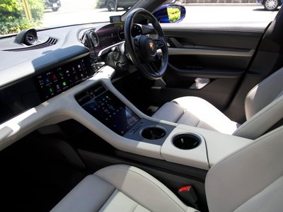 2021 Porsche TAYCAN 缩略图 34