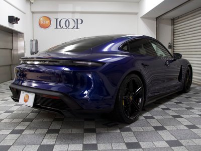 2021 Porsche TAYCAN photo 7
