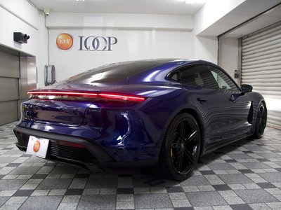 2021 Porsche TAYCAN photo 8