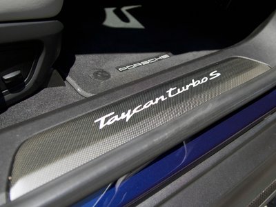 2021 Porsche TAYCAN 缩略图 21