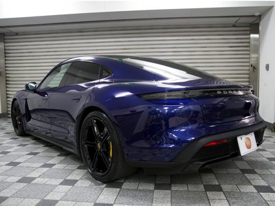2021 Porsche TAYCAN photo 10