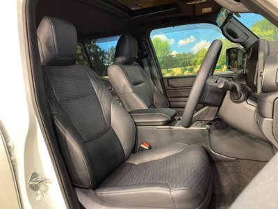صورة 8 لـ 2025 Toyota LAND CRUISER 250