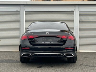 MERCEDES-BENZ E-CLASS - 10