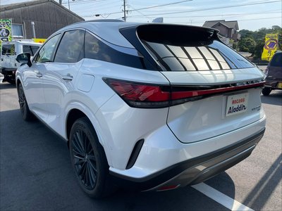 صورة 5 لـ 2023 Lexus RX