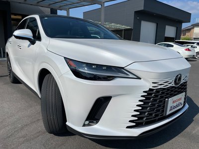 صورة 2 لـ 2023 Lexus RX