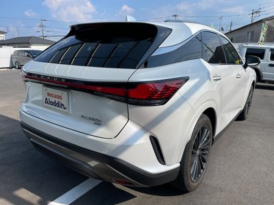 صورة 4 لـ 2023 Lexus RX