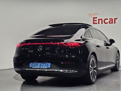 MERCEDES-BENZ EQE - 3