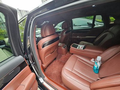 2025 Genesis G90 photo 4