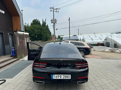 2022 Genesis G80 (RG3) photo 3