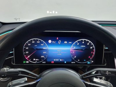 MERCEDES-BENZ E-CLASS - 8