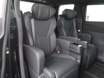 2025 Toyota ALPHARD 缩略图 18